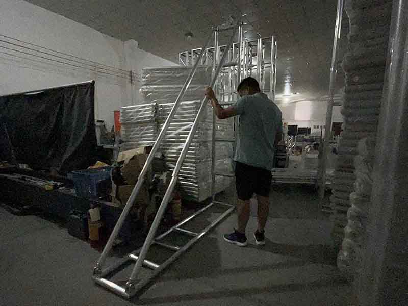 Aluminum erector system tower