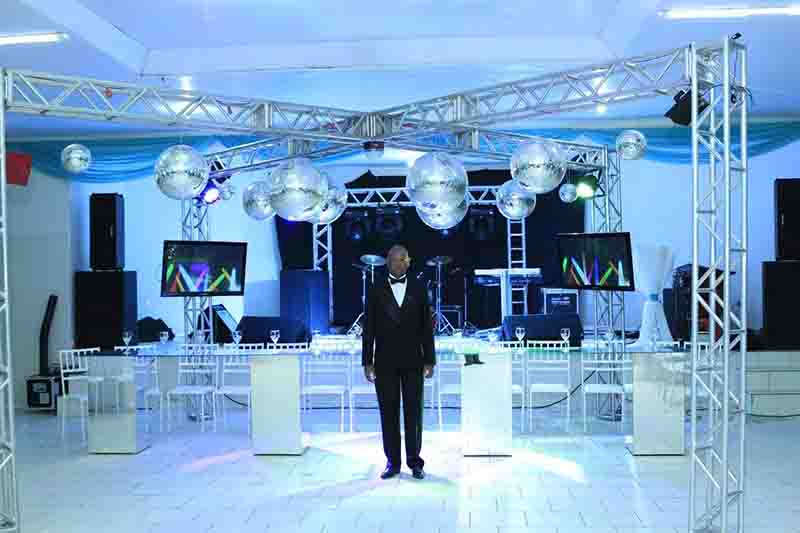 lighting truss system for weddings