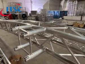Ferme en caisson de 290 mm avec coins à 2 voies pour poutre centrale de toit en arc
        